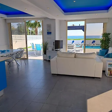 Sunshine Villa *
